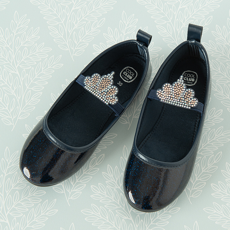 Black shiny ballerinas