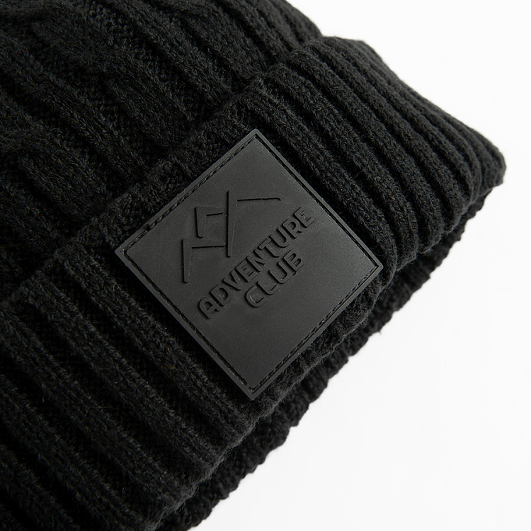 Black winter beanie