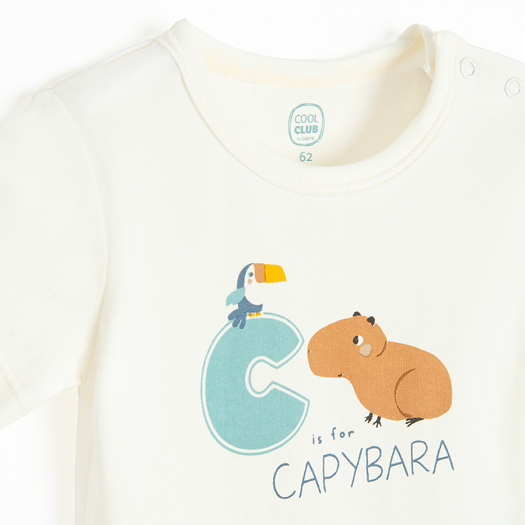 Off white short sleeve bodysuit with C for CAPYBARA print and blue shorts