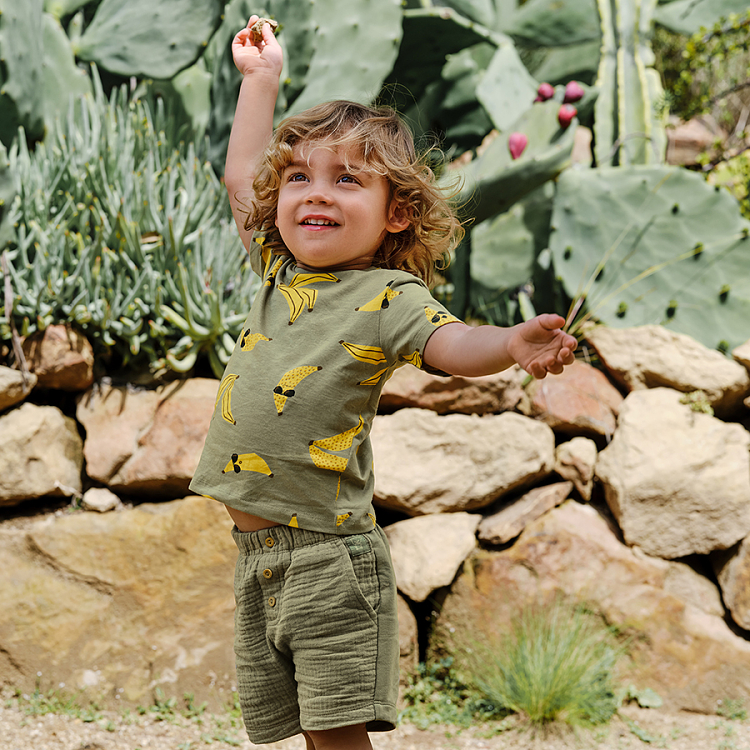 Khaki T-shirt with bananas wearing sunglasses print