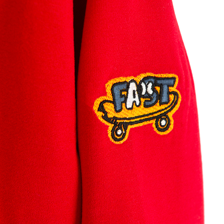 Red hooded sweatshirt with fornt pockets and sports print