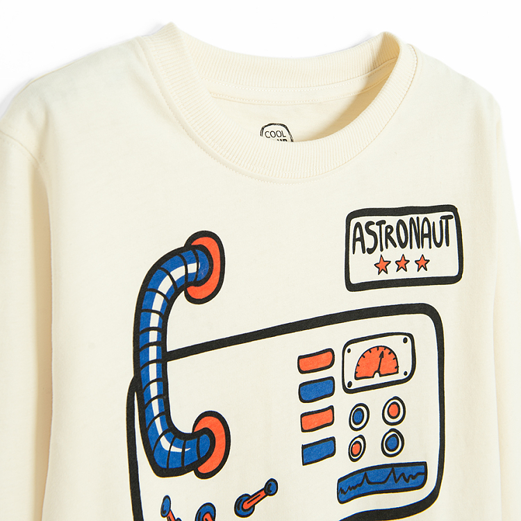 White sweatshirt with spaceship print