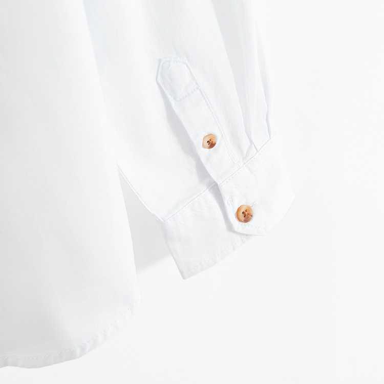 White button down classic shirt