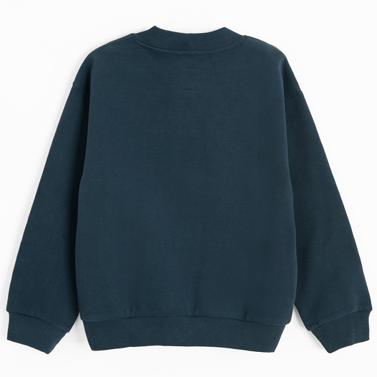 Blue button sweatshirt with D print