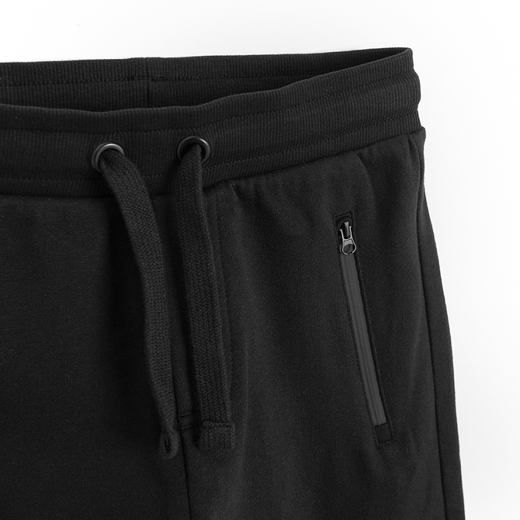 Black jogging pants