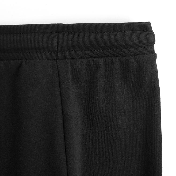 Black jogging pants