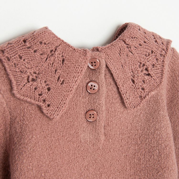 Dusty pink with white collar sweater