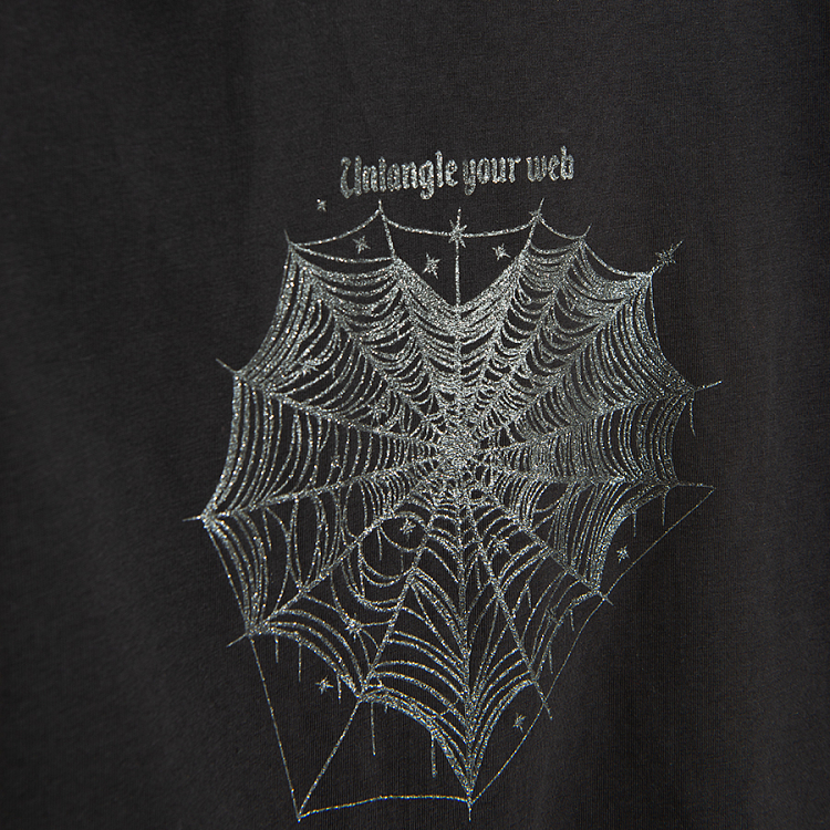 Dark grey T-shirt with Halloween spiderweb print