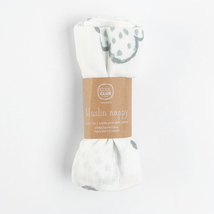 White muslin nappy with giraffe mommy and baby print