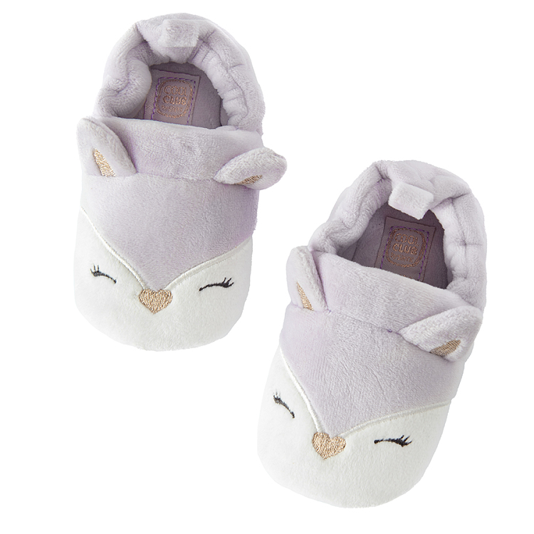 Slippers with fox pattern