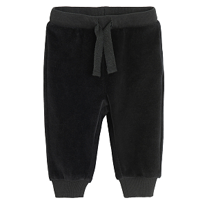 Black jogging pants