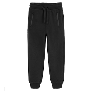 Black jogging pants