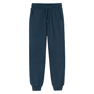 Plue jogging pants with pattern on the knees