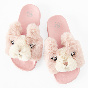 Pink home slippers with kitten shape