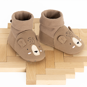 New born slippers with bear print