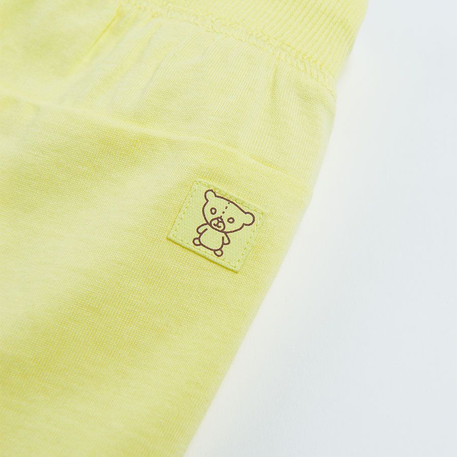 Lime shorts with adjustable waist and Lion is my friend print