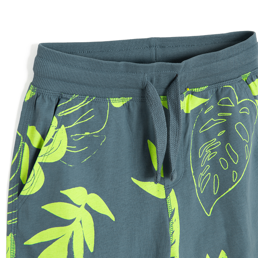 Dark grey short with leaves print