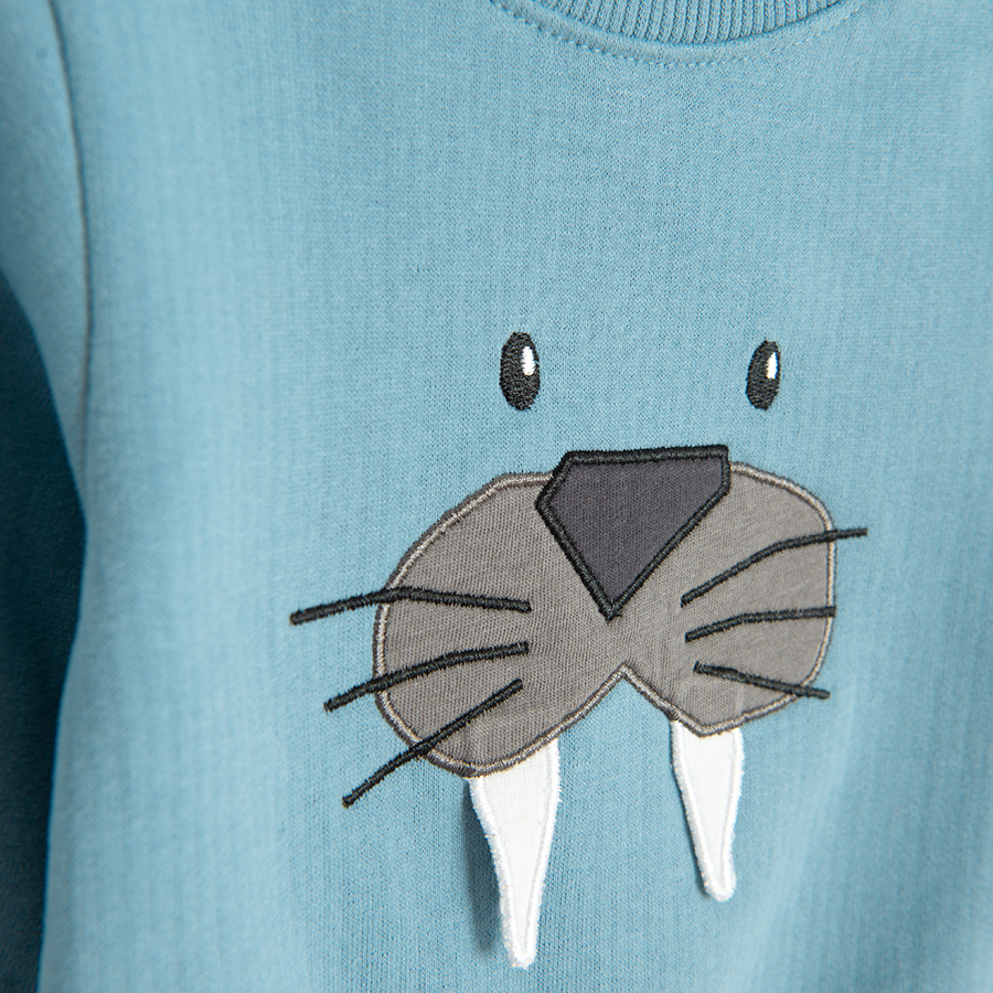 Blue sweatshirt with beaver print