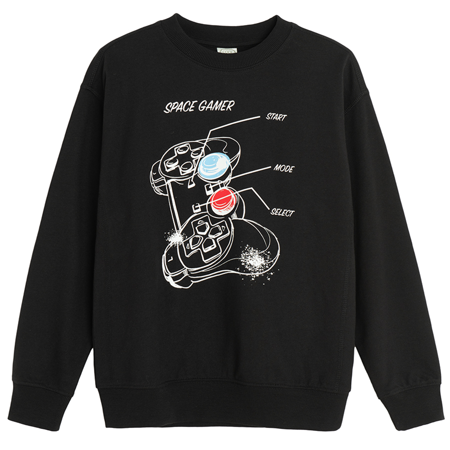 Black sweatshirt with gaming print