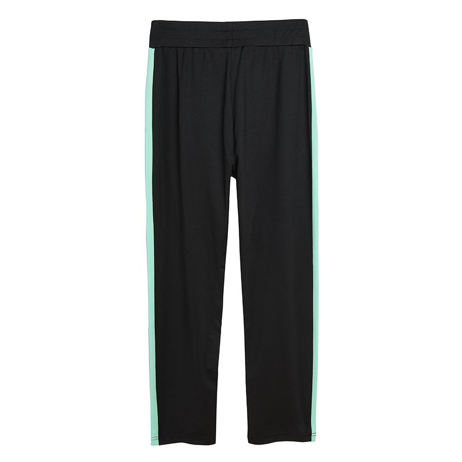 Black jogging pants