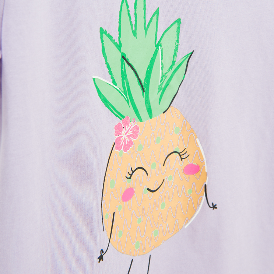 Lilac T-shirt with pineapple print