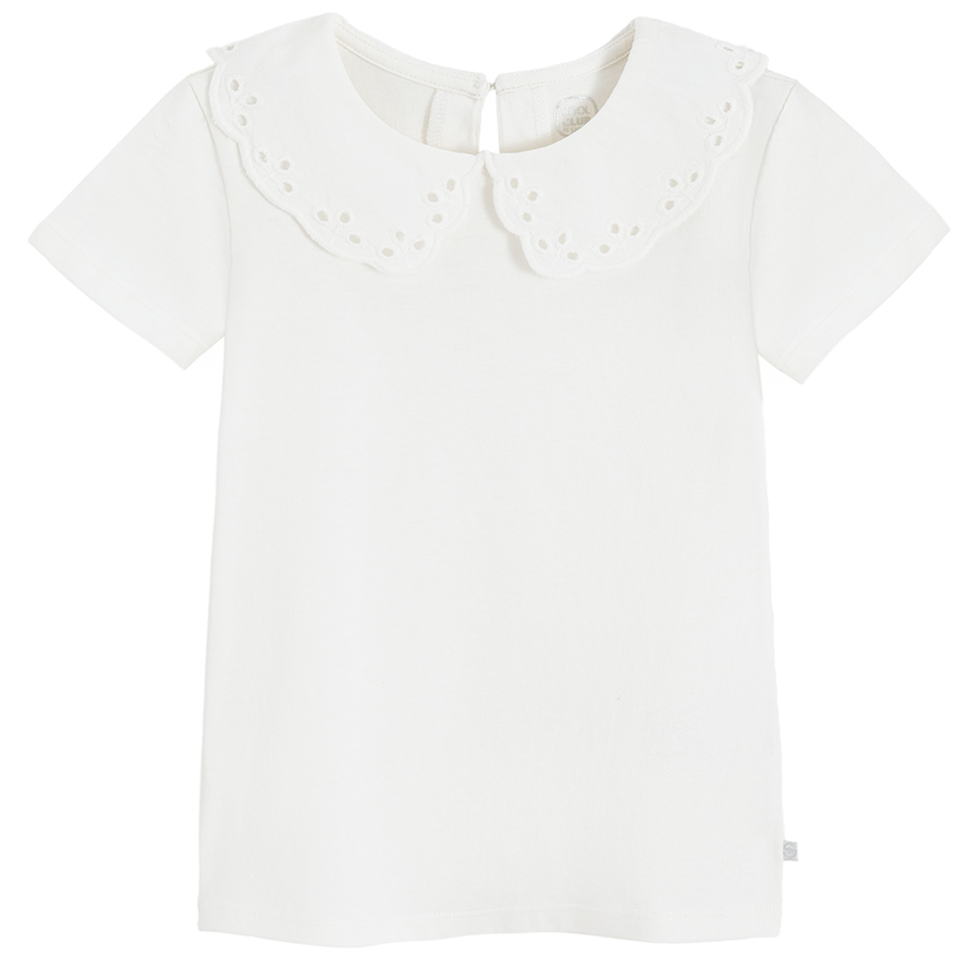 White T-shirt with round collar