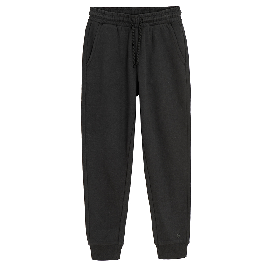 Black joigging pants