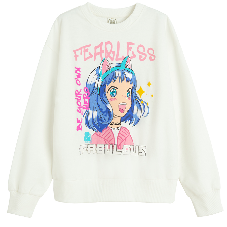 White sweatshirt with Fearless girl print