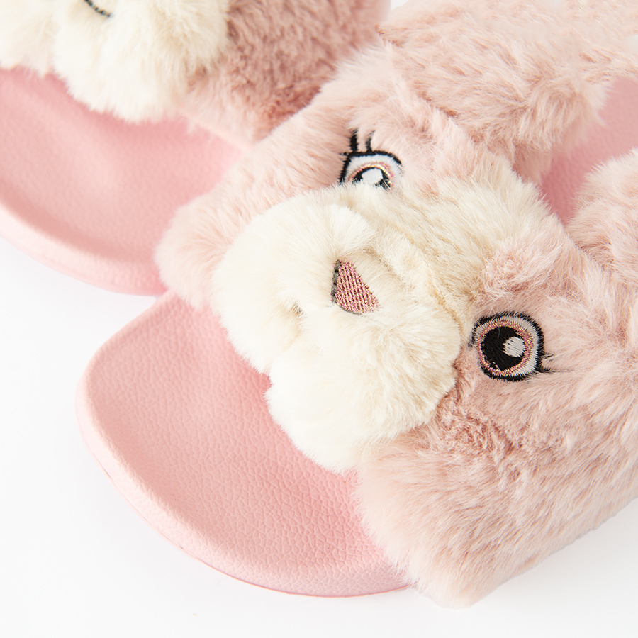 Pink home slippers with kitten shape