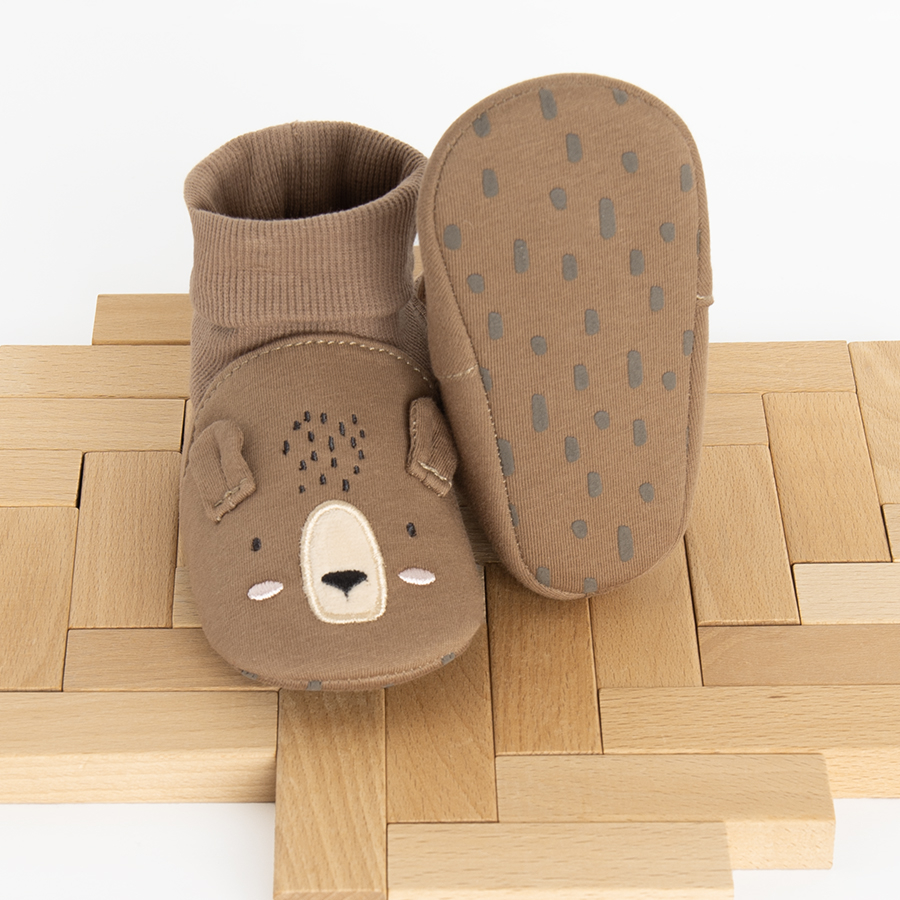 New born slippers with bear print