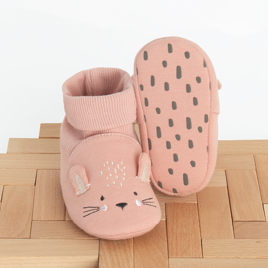 Pink new born slippers with cat print