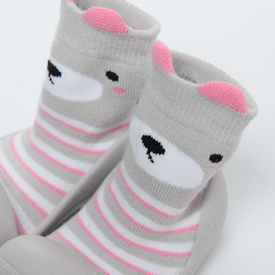 Light grey slippers- socks with a cat pattern